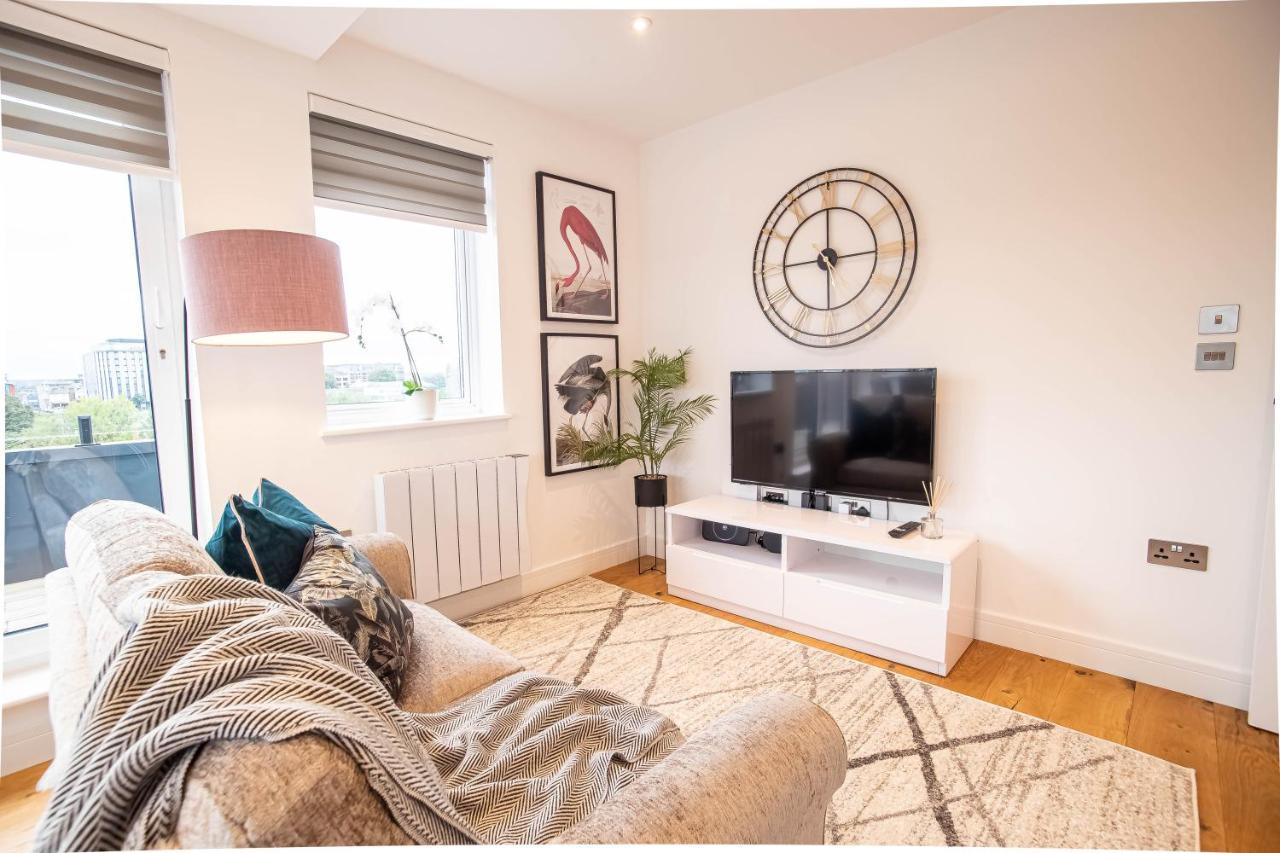 Luxe & Stylish 1 & 2 Bed Flats Near Heathrow, Legoland, & Windsor Slough Exteriér fotografie