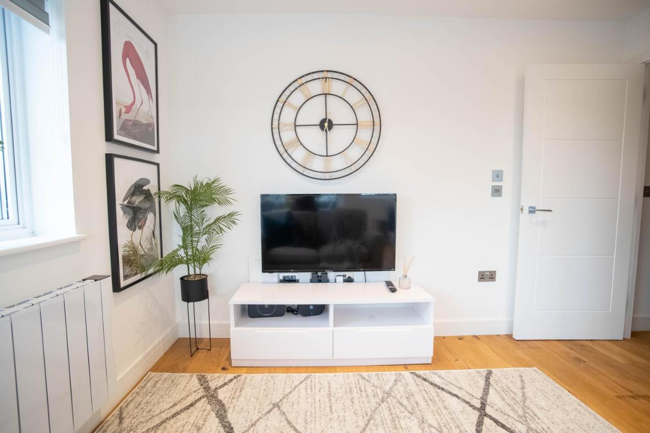 Luxe & Stylish 1 & 2 Bed Flats Near Heathrow, Legoland, & Windsor Slough Exteriér fotografie