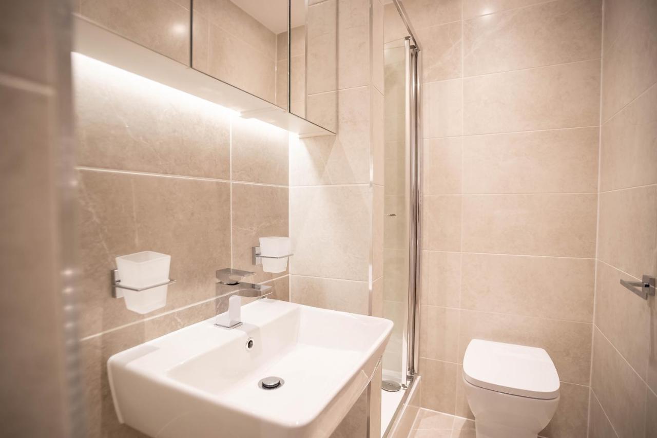 Luxe & Stylish 1 & 2 Bed Flats Near Heathrow, Legoland, & Windsor Slough Exteriér fotografie